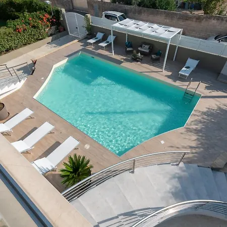 Villa Livia - Isulatravel Fontane Bianche